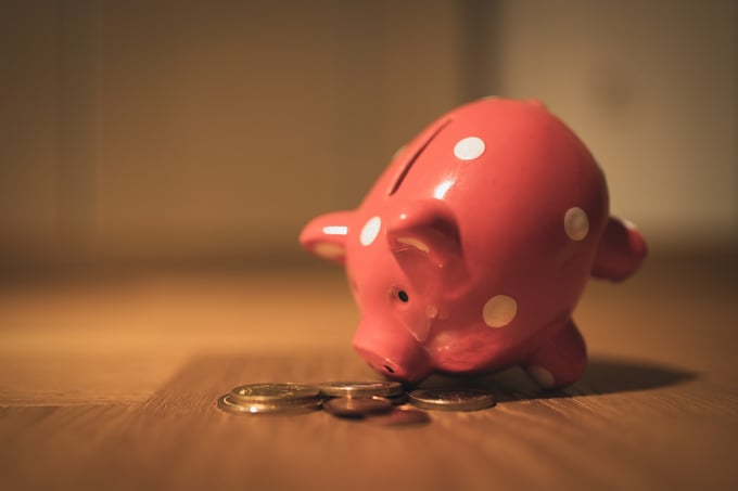 piggy bank that is pink ( image for webinar post: How to save money in the cloud)